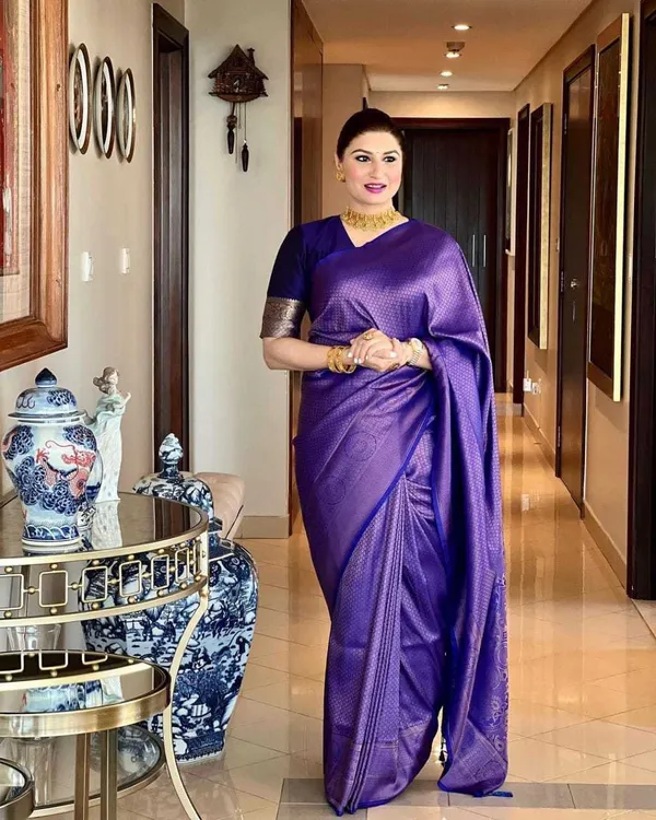 Purple_Woven_Kanjivaram_Silk_Saree_with_Saree_Cover